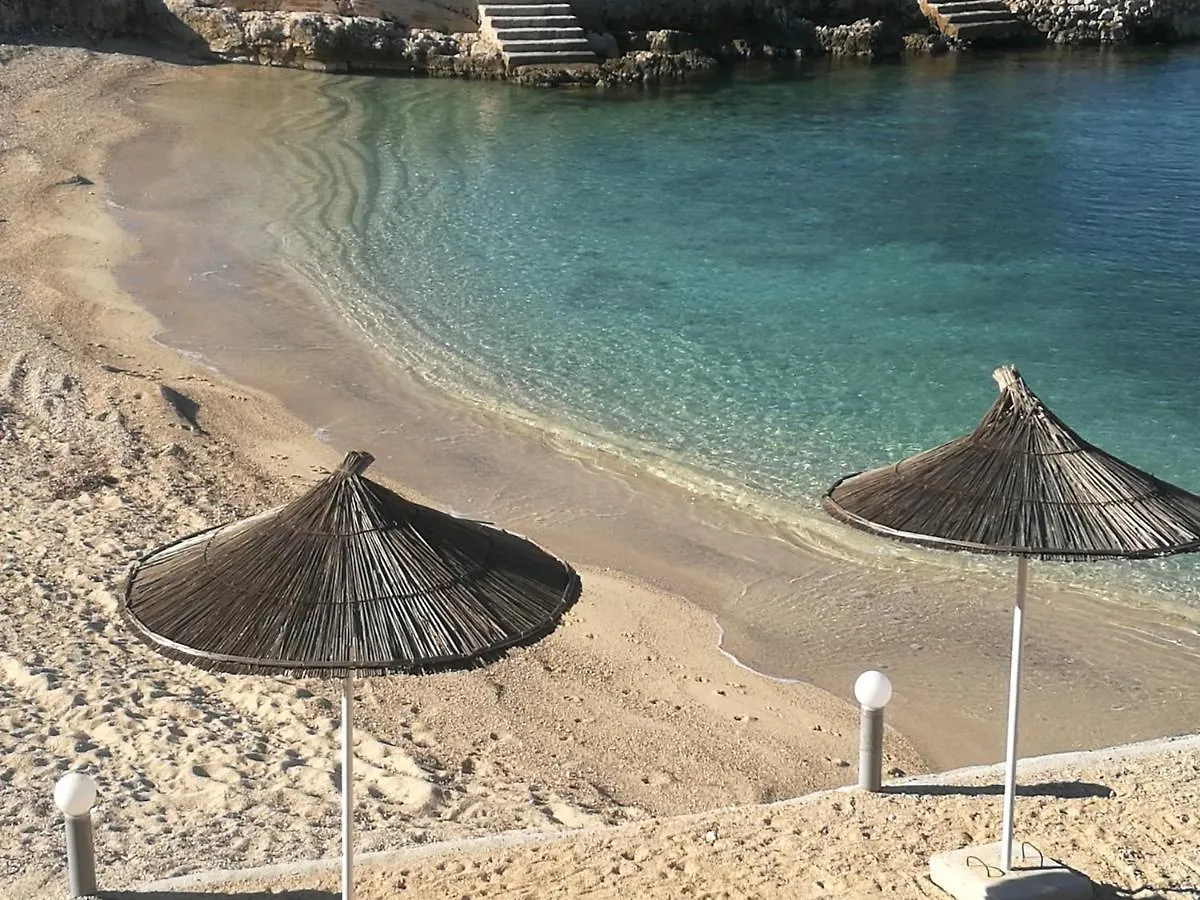 Erti Vila Ksamil Albania